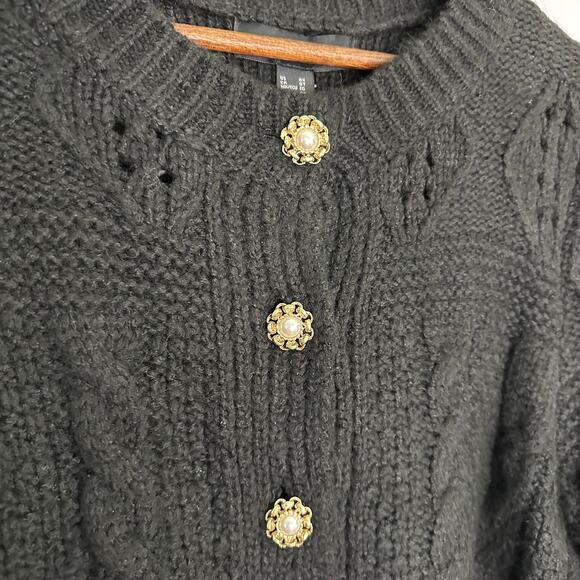 NWT Forever 21 Size 0X Black Knit Cardigan with Pearl & Gold Buttons - Picture 5 of 13